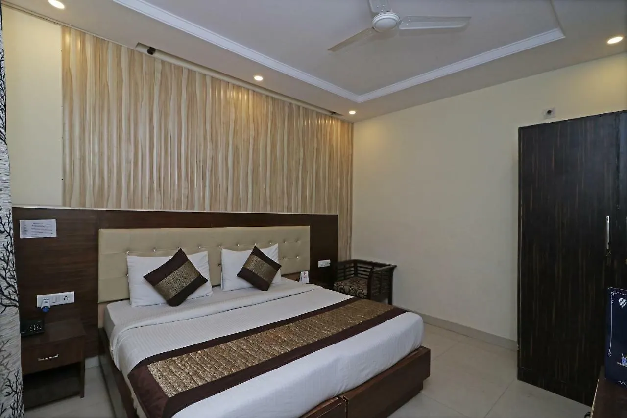 Oyo 6495 Hotel Eden Greens Gurgaon